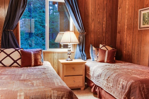 Chamberlands Cabin image 20