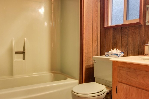 Chamberlands Cabin image 21