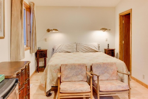 Chamberlands Cabin image 25