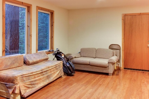 Chamberlands Cabin image 28