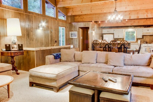 Chamberlands Cabin image 7